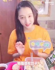 小红书娱乐圈吃瓜直播带货,小红书上的吃瓜与购物狂欢
